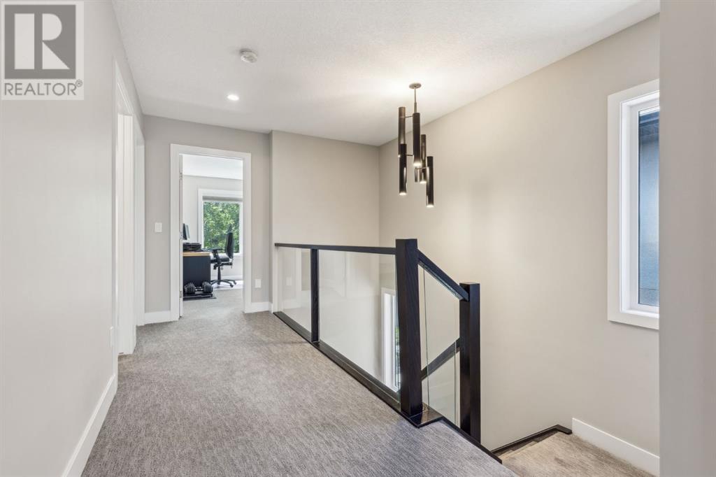 Single Family House for Sale in   Avenue NE Winston Heights/Mountview Calgary 