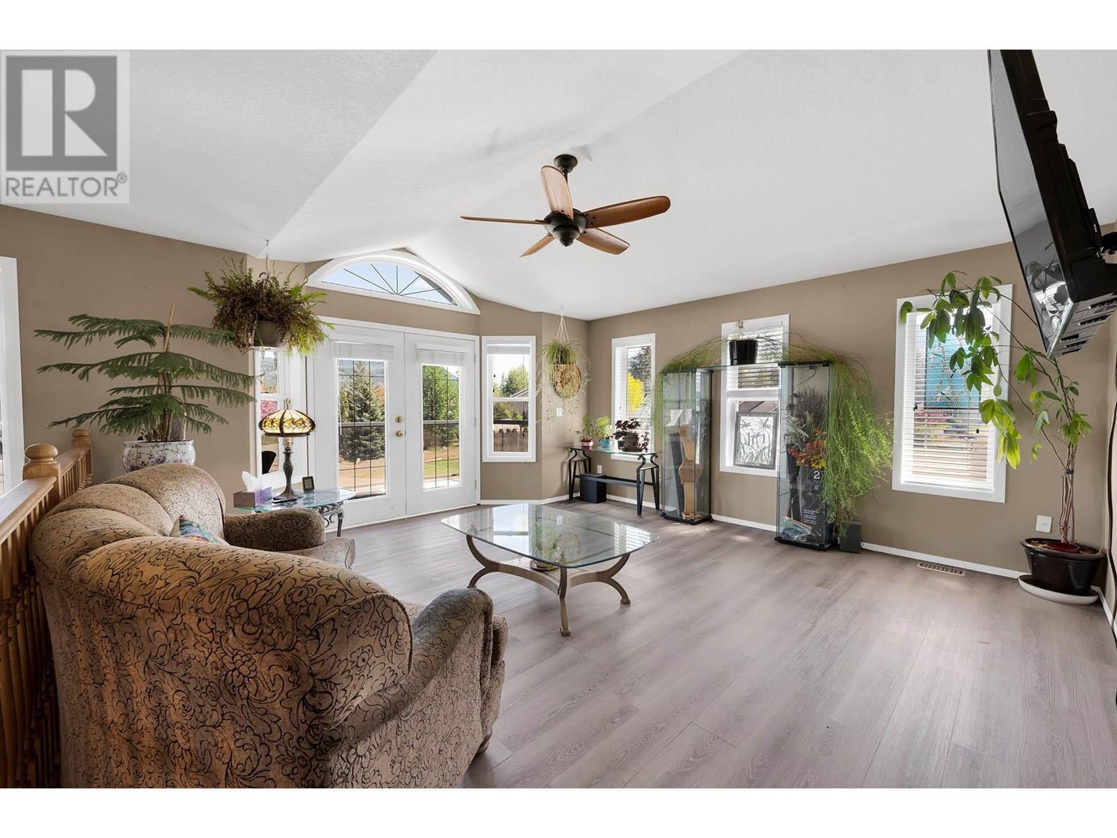 Photo 8 of 308 Robin Drive, Barriere BC