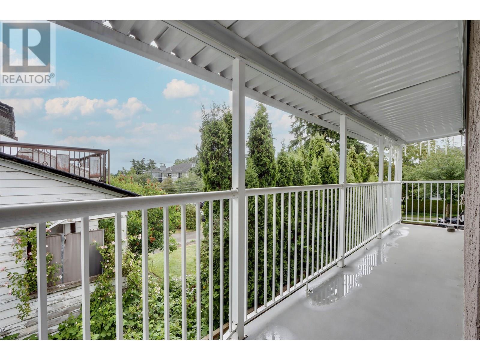 Photo 13 of 6525 Denbigh Avenue, Burnaby BC