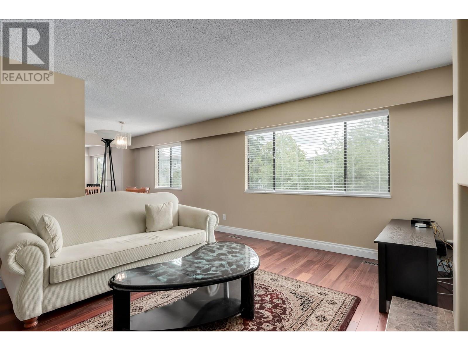 Photo 5 of 6525 Denbigh Avenue, Burnaby BC