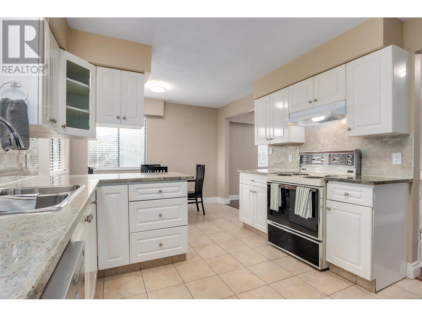 Photo 12 of 6525 Denbigh Avenue, Burnaby BC