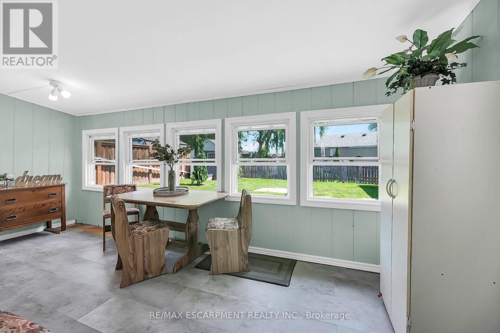 Photo 34 of 8 Witherspoon Drive, Haldimand ON