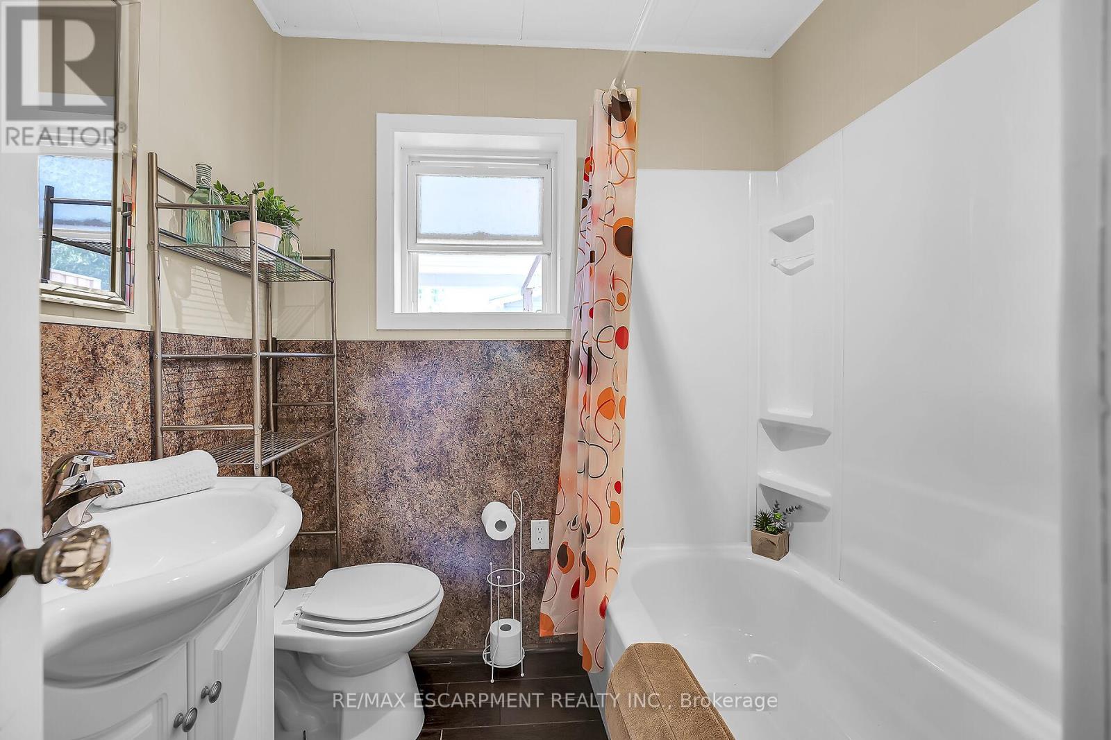 Photo 12 of 8 Witherspoon Drive, Haldimand ON