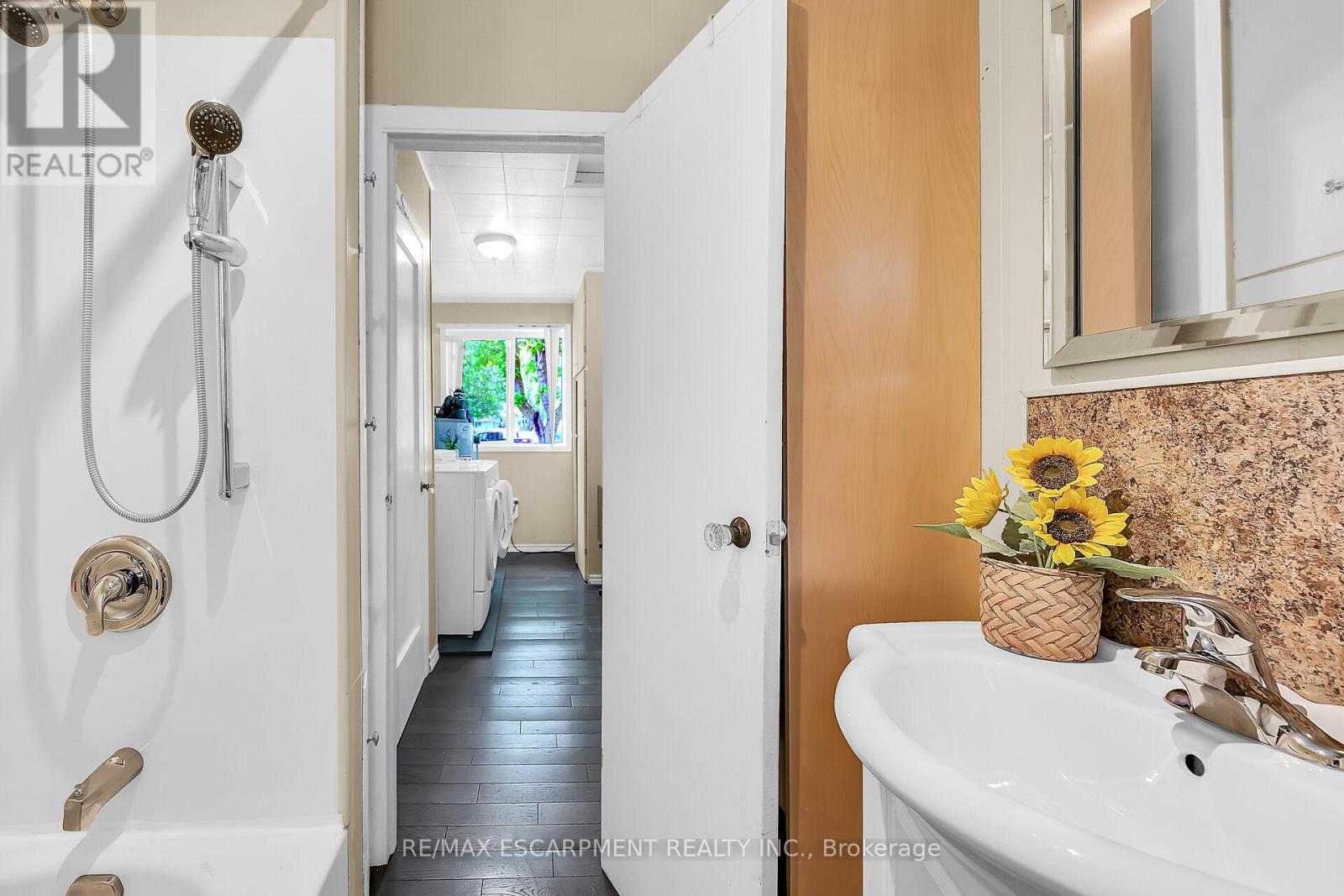 Photo 24 of 8 Witherspoon Drive, Haldimand ON