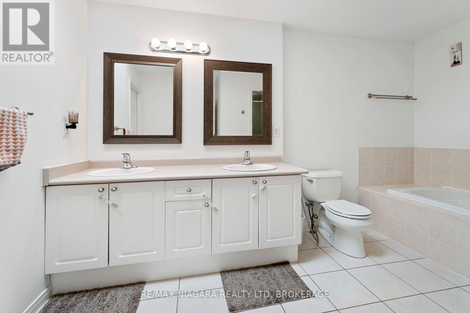 Photo 30 of 2 9 Lakeshore Road, St Catharines ON