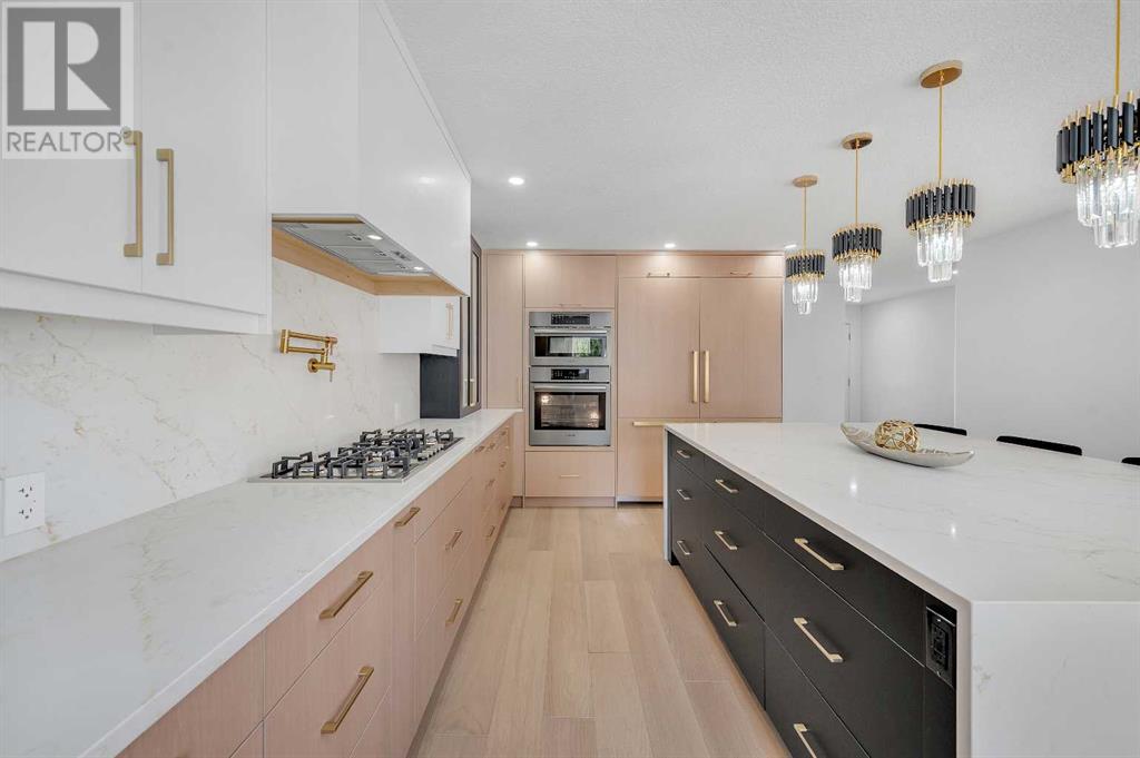 Single Family House for Sale in  Vauxhall Crescent NW Varsity Calgary 