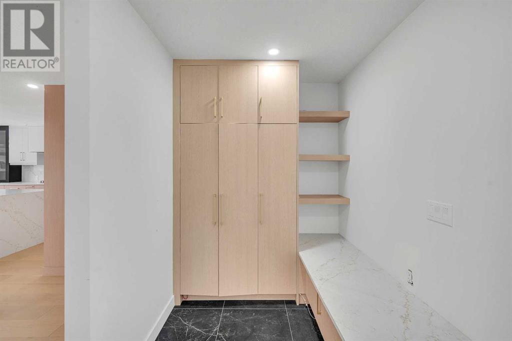 Single Family House for Sale in  Vauxhall Crescent NW Varsity Calgary 