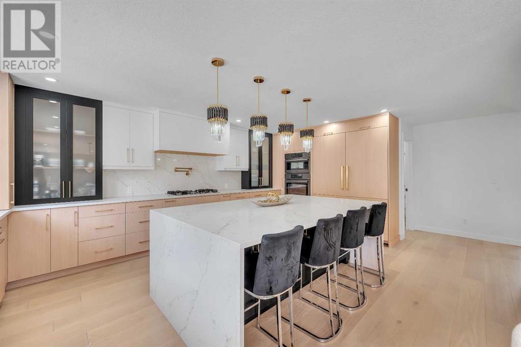 Single Family House for Sale in  Vauxhall Crescent NW Varsity Calgary 