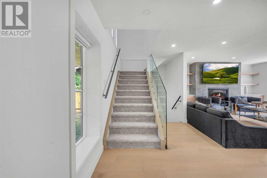 4239 Vauxhall Crescent NW, Calgary, Alberta