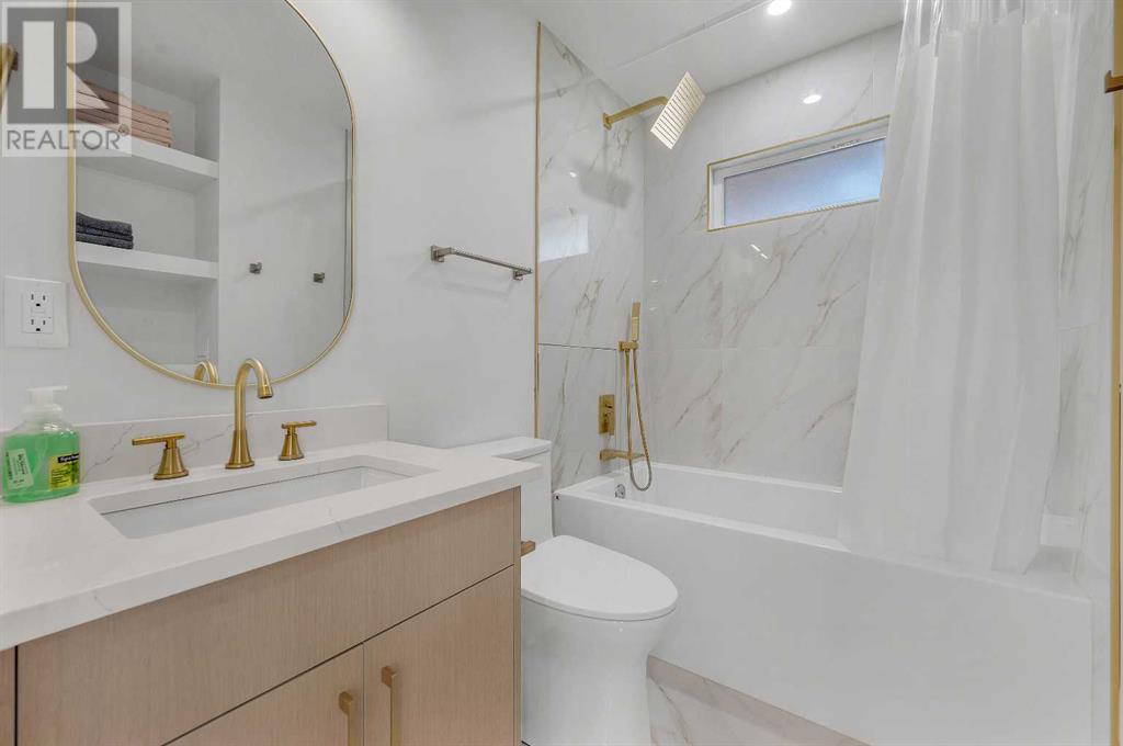 Single Family House for Sale in  Vauxhall Crescent NW Varsity Calgary 