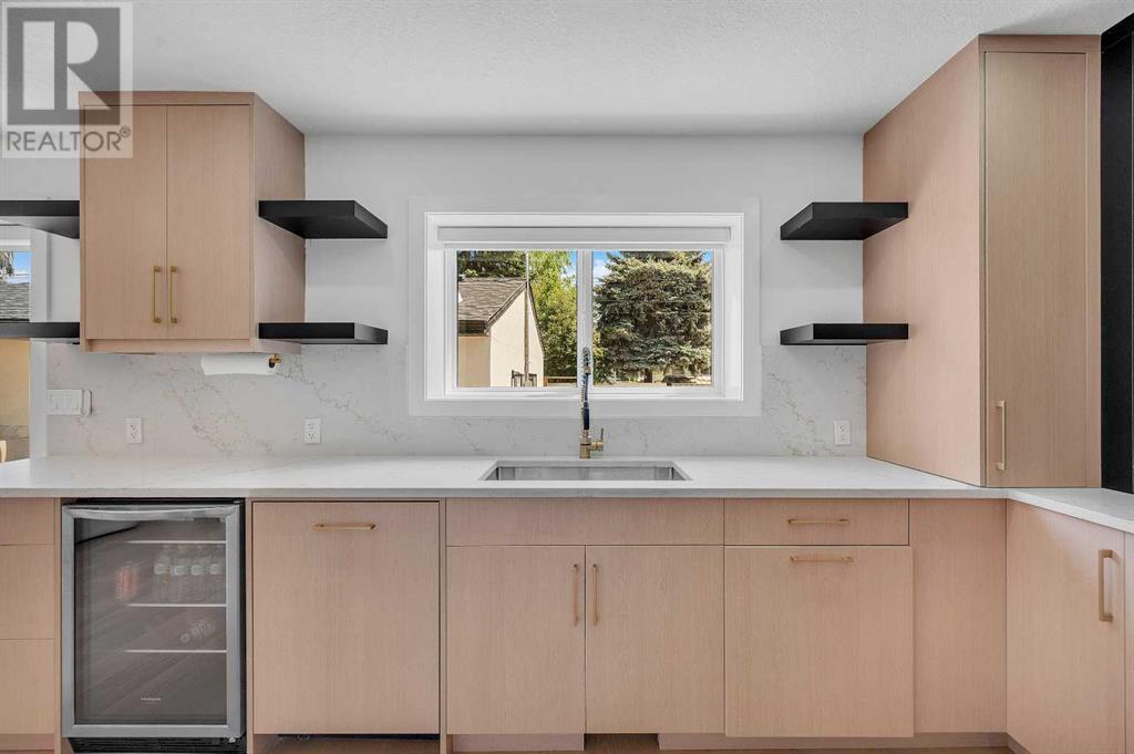 Single Family House for Sale in  Vauxhall Crescent NW Varsity Calgary 