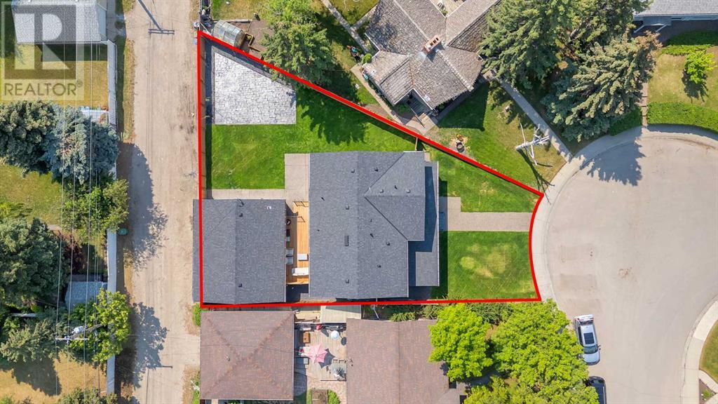 Single Family House for Sale in  Vauxhall Crescent NW Varsity Calgary 