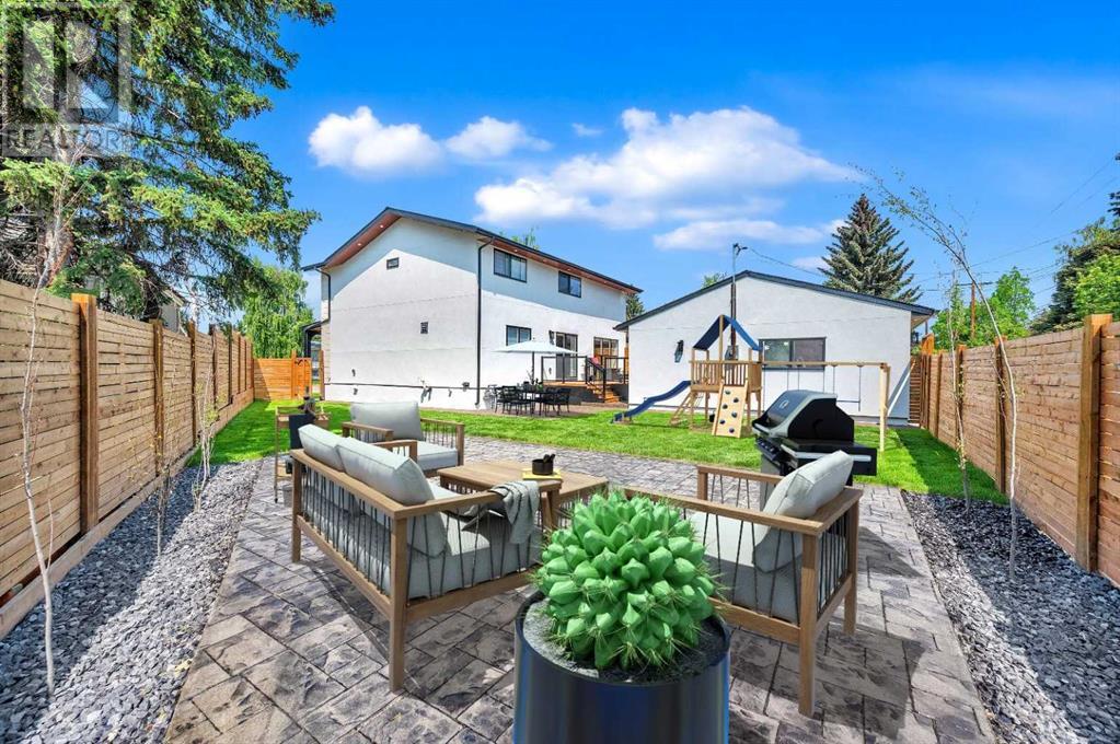 Single Family House for Sale in  Vauxhall Crescent NW Varsity Calgary 