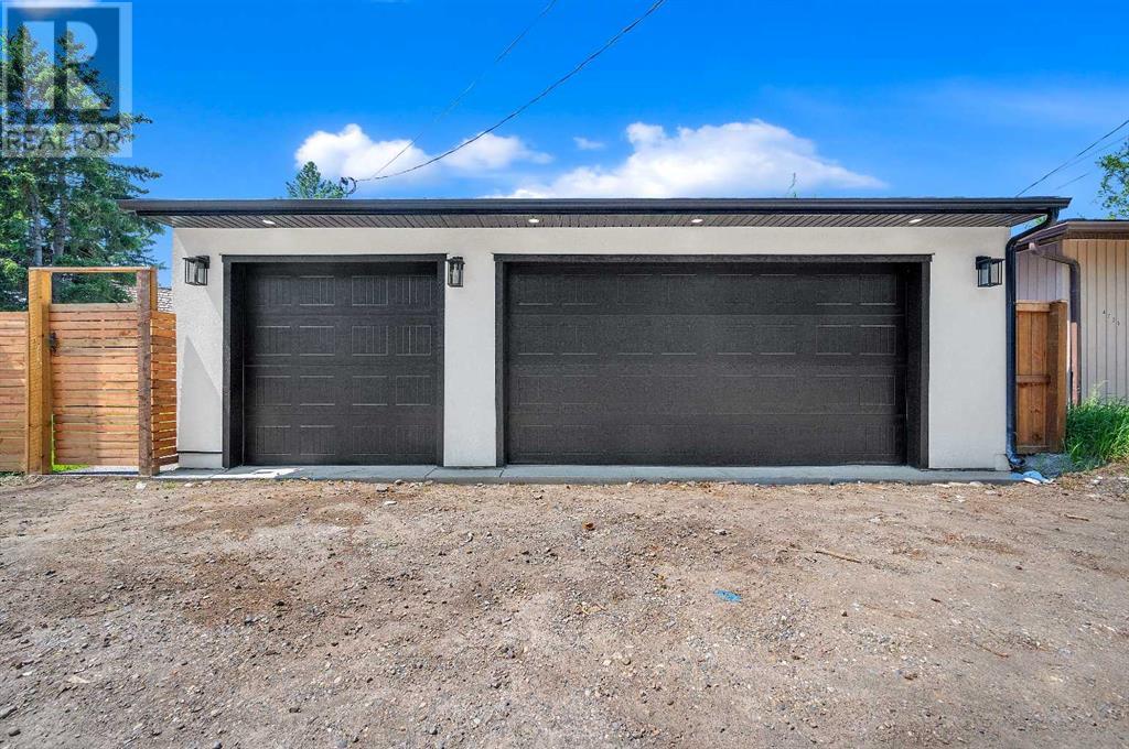 Single Family House for Sale in  Vauxhall Crescent NW Varsity Calgary 