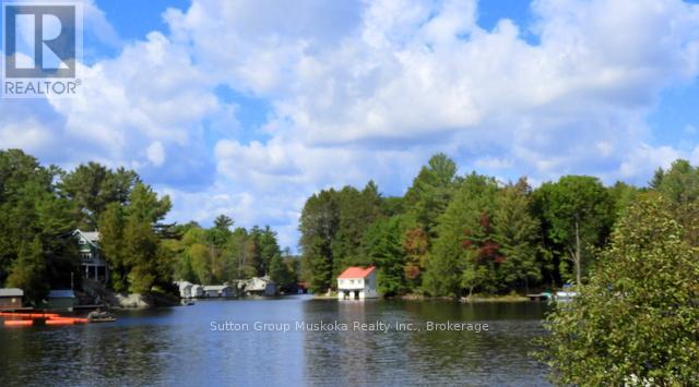 Photo 40 of 726 Muskoka Rd 10 Road, Huntsville ON