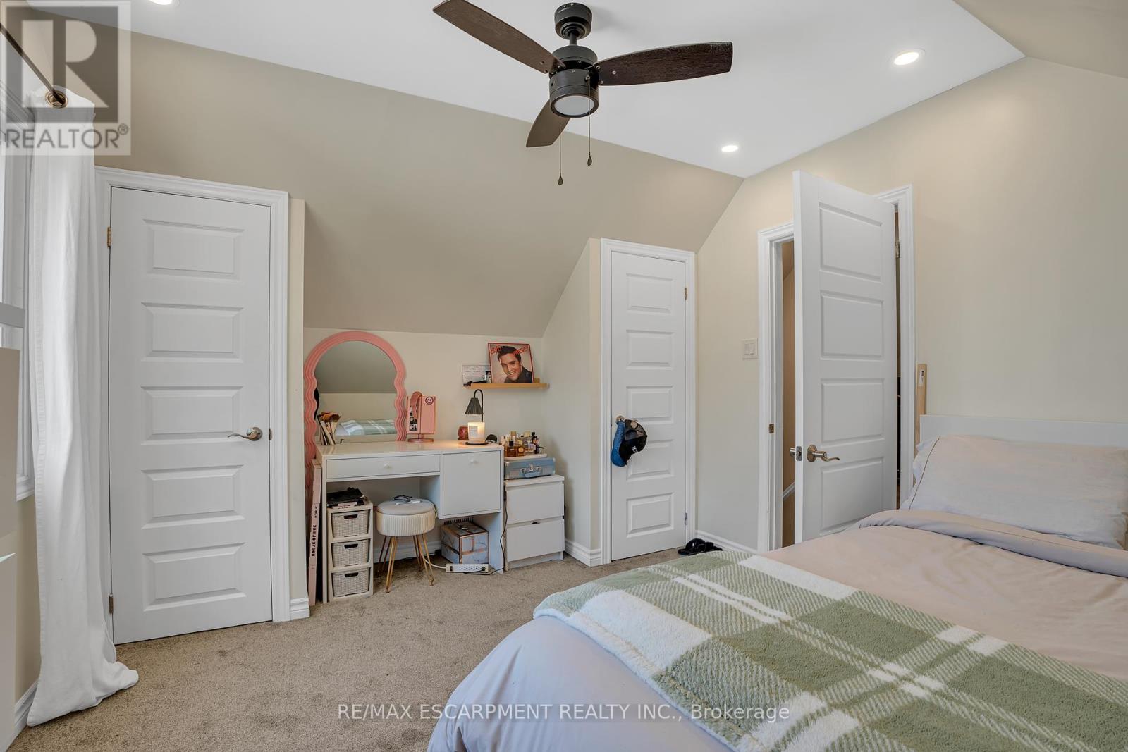 Photo 39 of 38 Eastvale Place, Hamilton ON