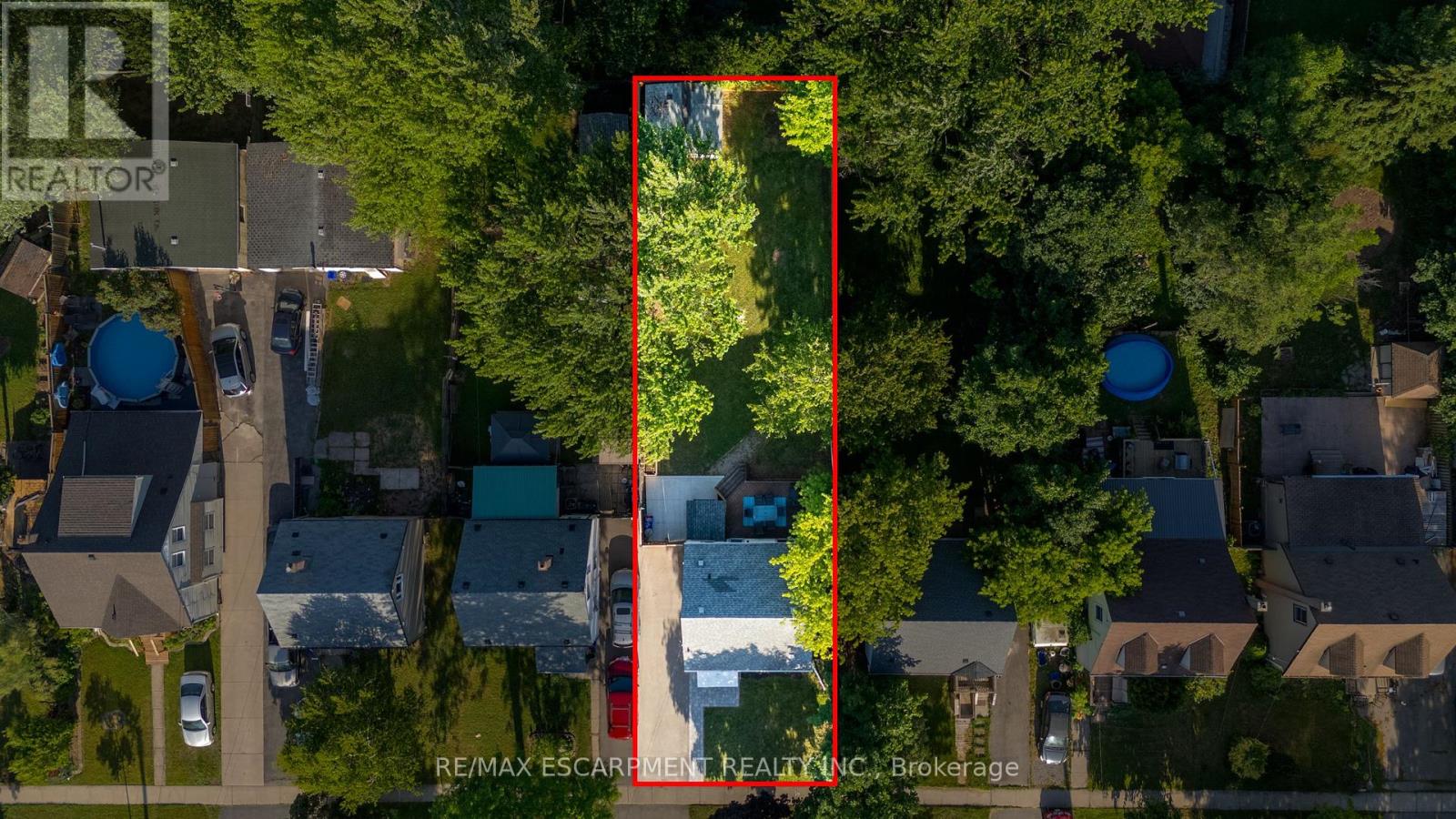 Photo 36 of 38 Eastvale Place, Hamilton ON