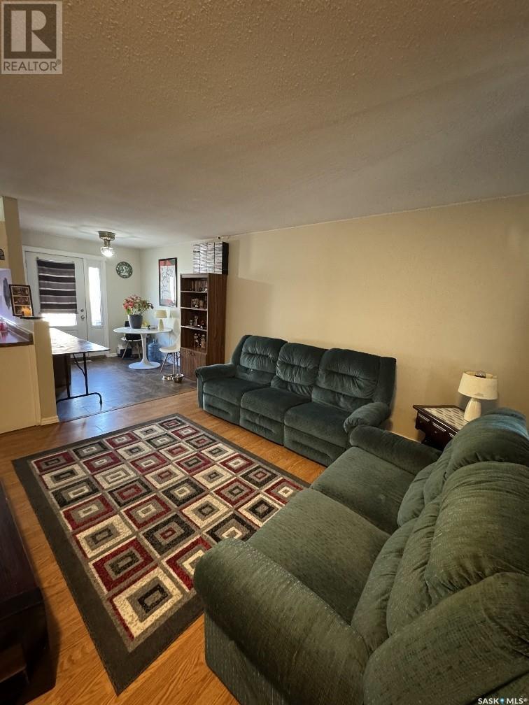 Photo 3 of 339 Mccarthy Boulevard, Regina SK