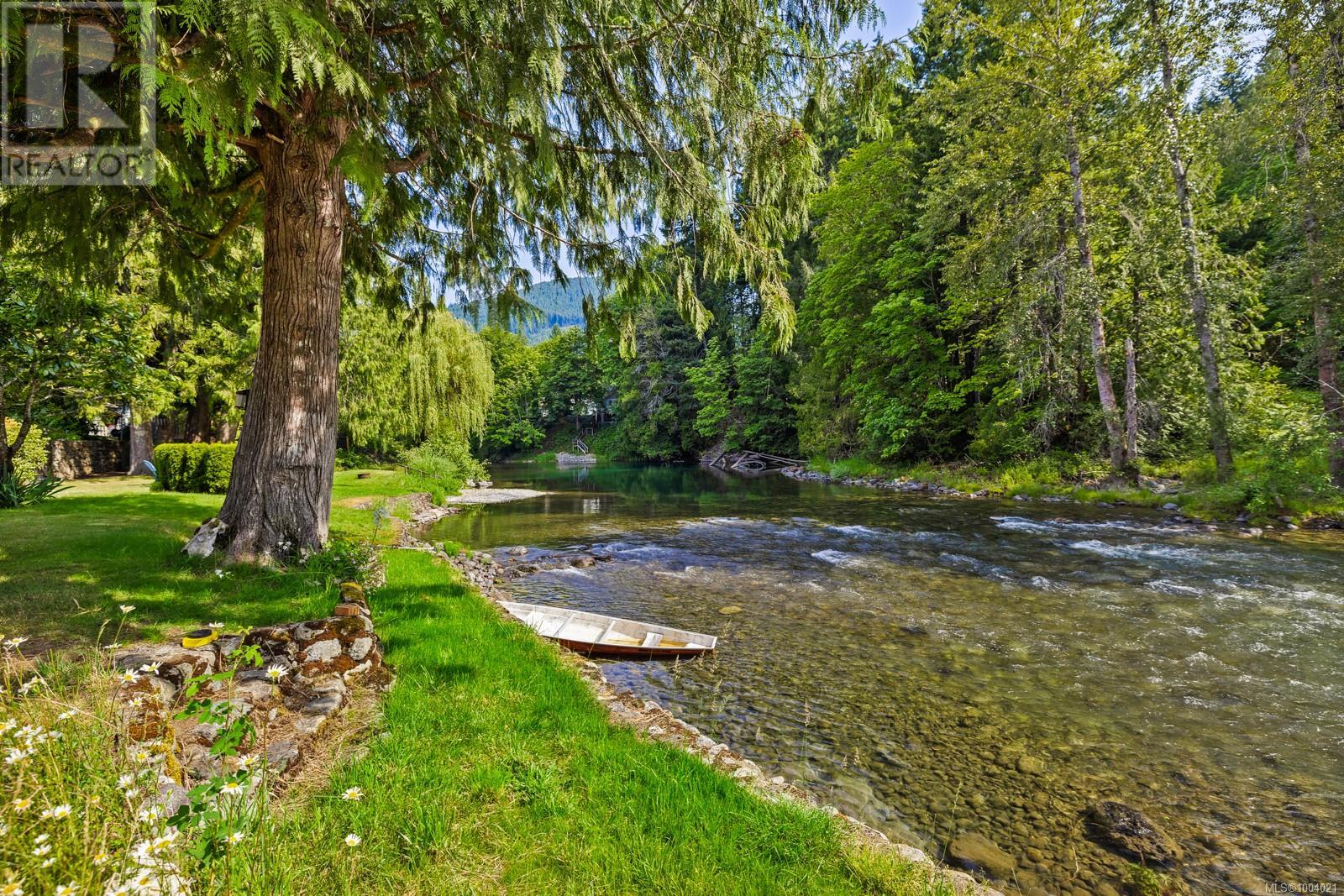 65 Somenos St N, Lake Cowichan