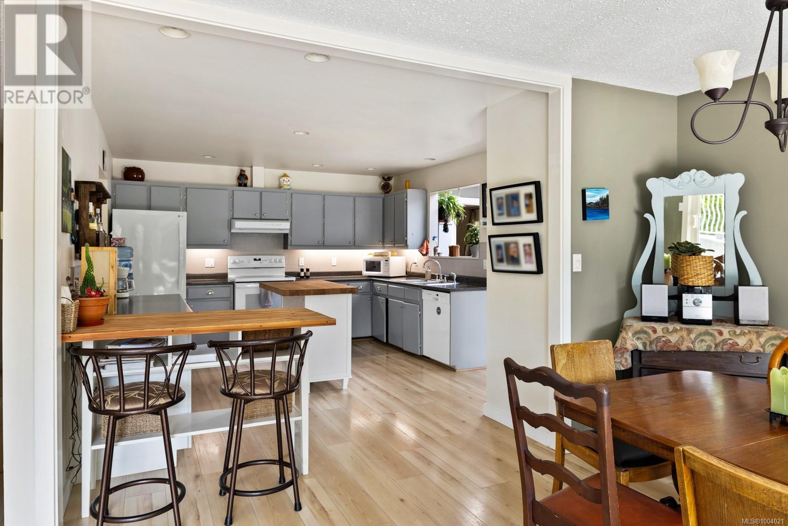 65 Somenos St N, Lake Cowichan
