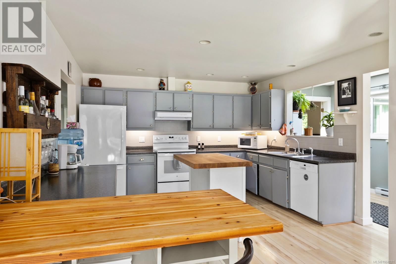 65 Somenos St N, Lake Cowichan