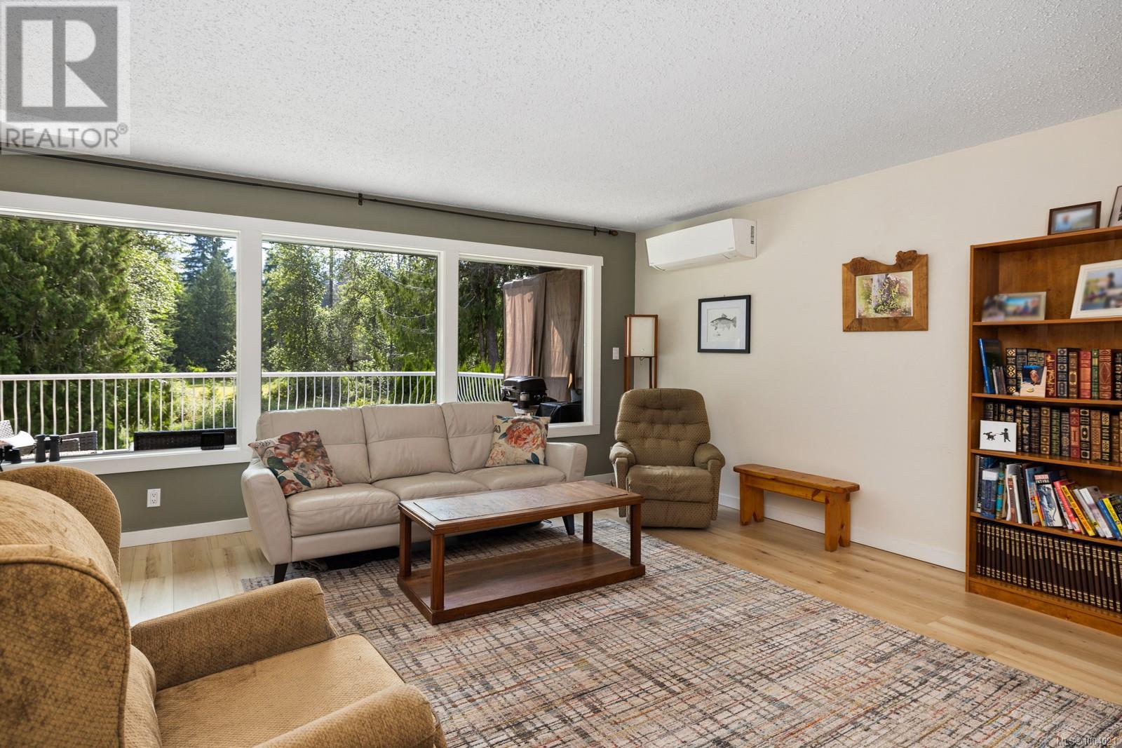 65 Somenos St N, Lake Cowichan