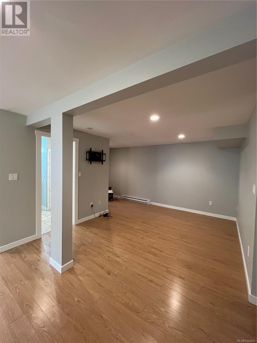 65 Somenos St N, Lake Cowichan