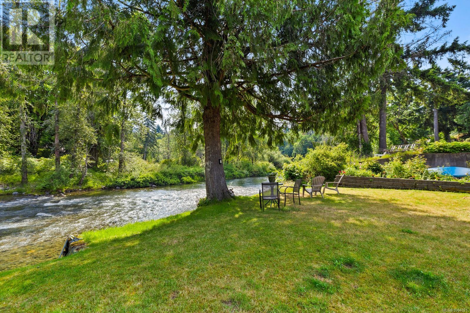 65 Somenos St N, Lake Cowichan