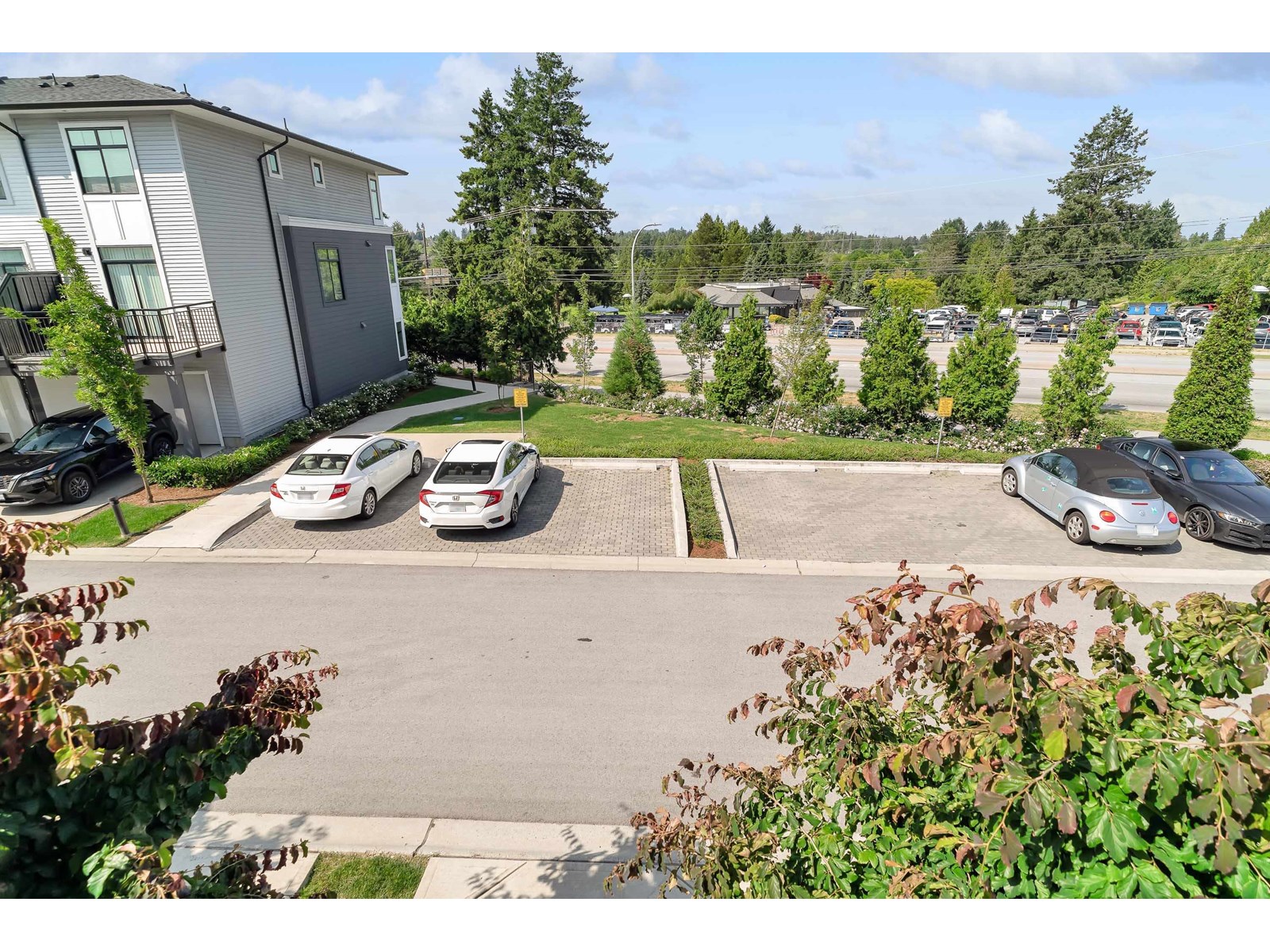 Photo 30 of 99 15235 Sitka Drive, Surrey BC