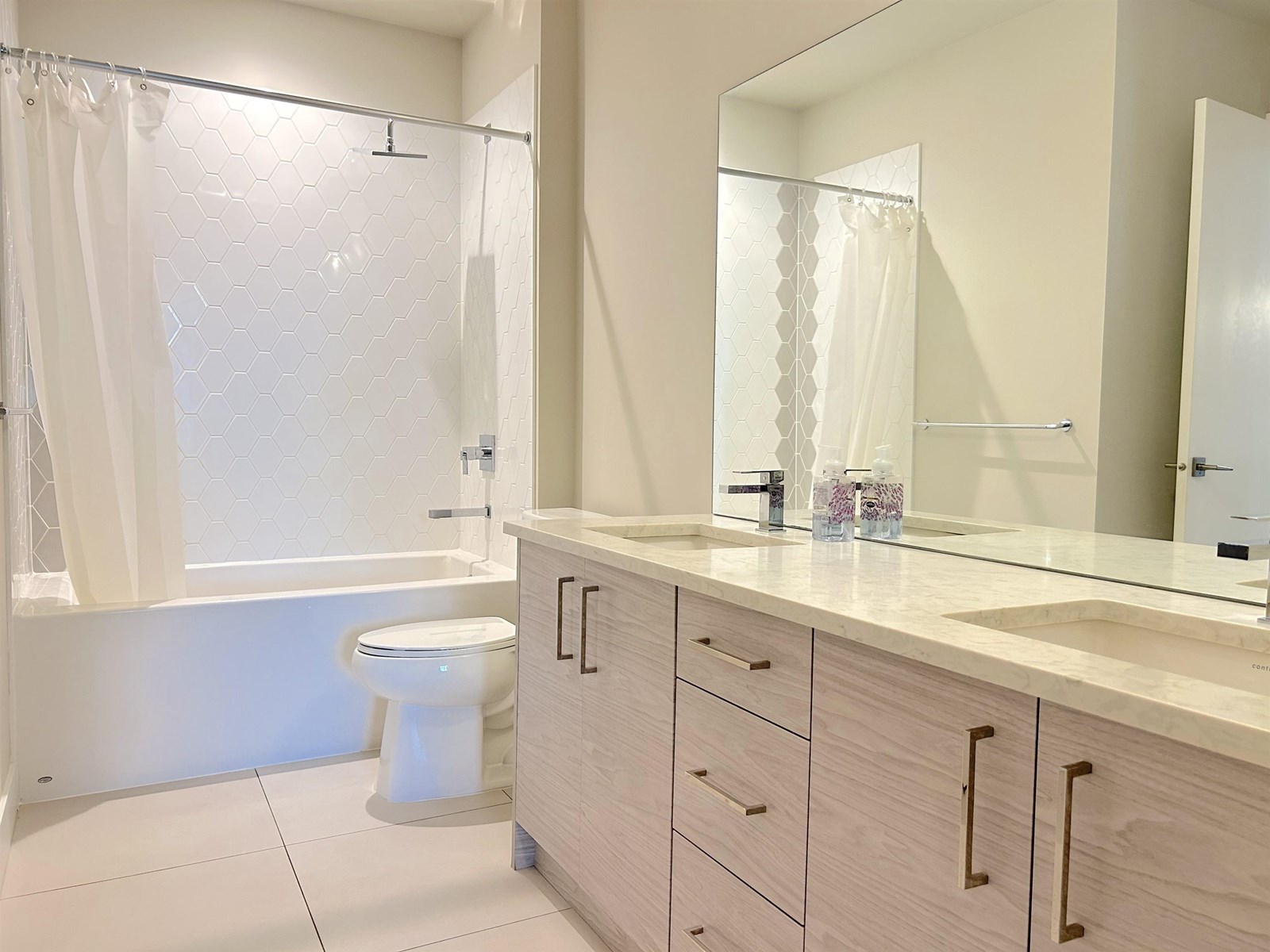 Photo 22 of 209 2120 Gladwin Road, Abbotsford BC