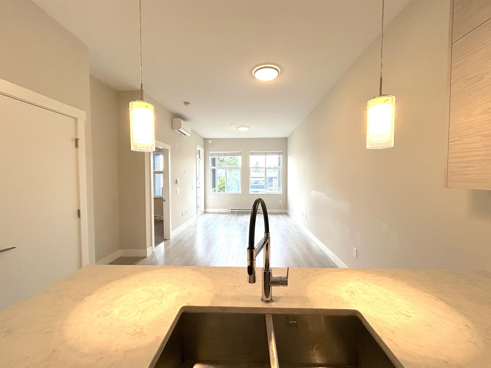 Photo 5 of 209 2120 Gladwin Road, Abbotsford BC