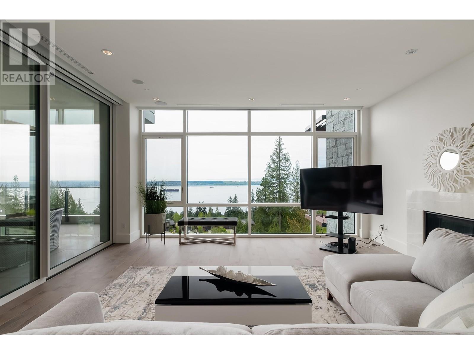302 2958 BURFIELD PLACE, West Vancouver
