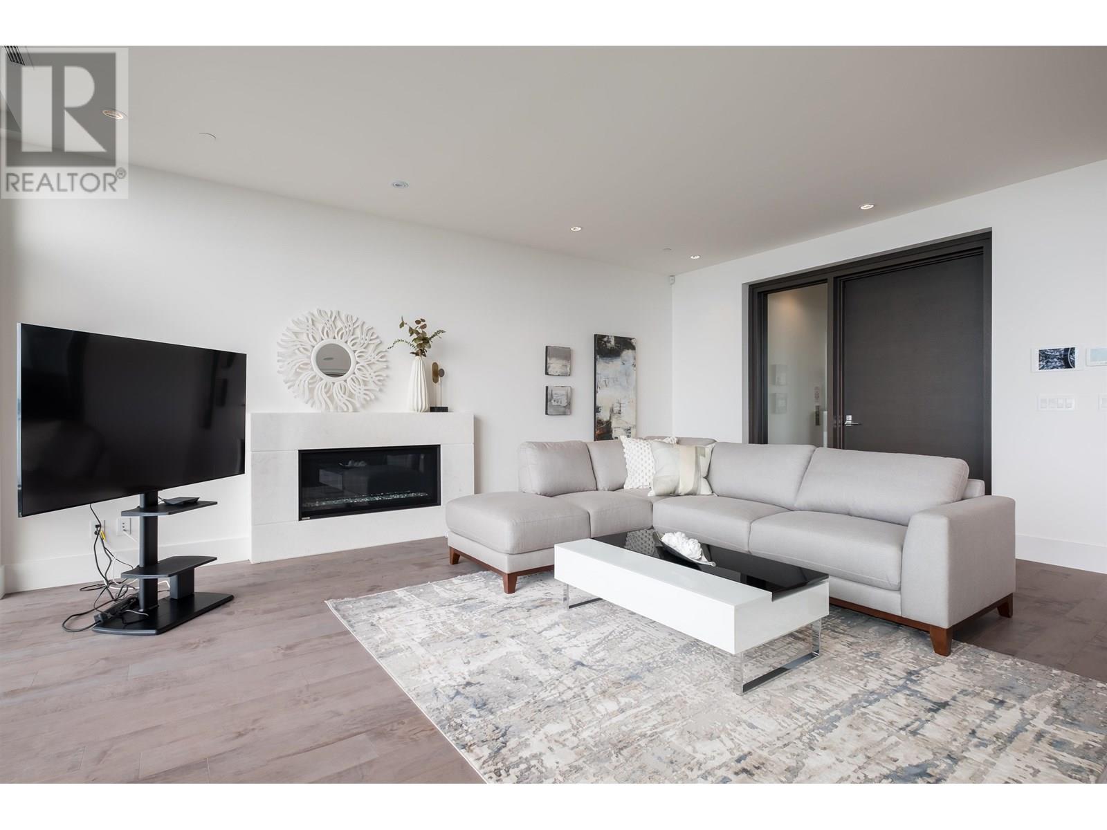 302 2958 BURFIELD PLACE, West Vancouver
