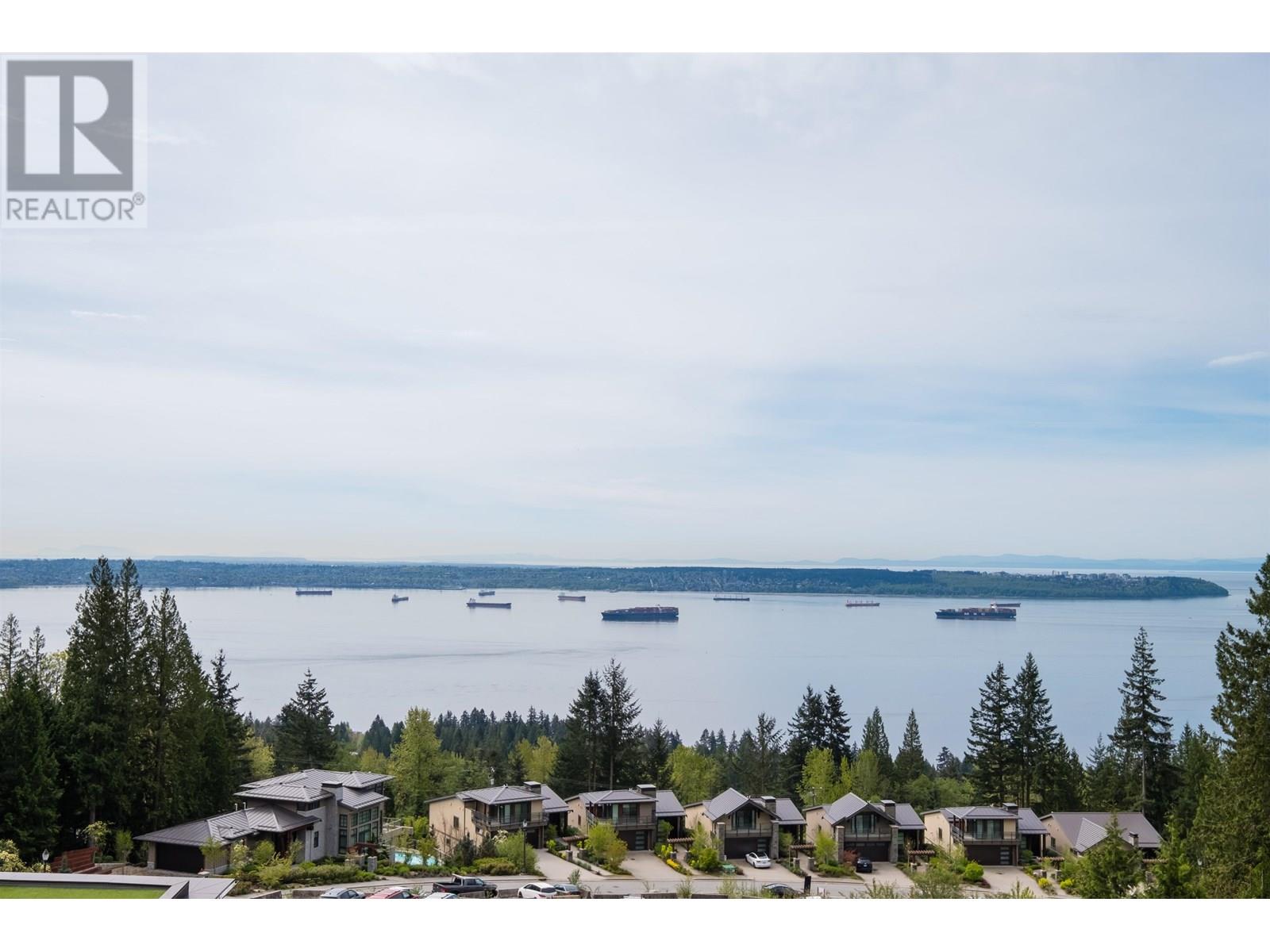 302 2958 BURFIELD PLACE, West Vancouver