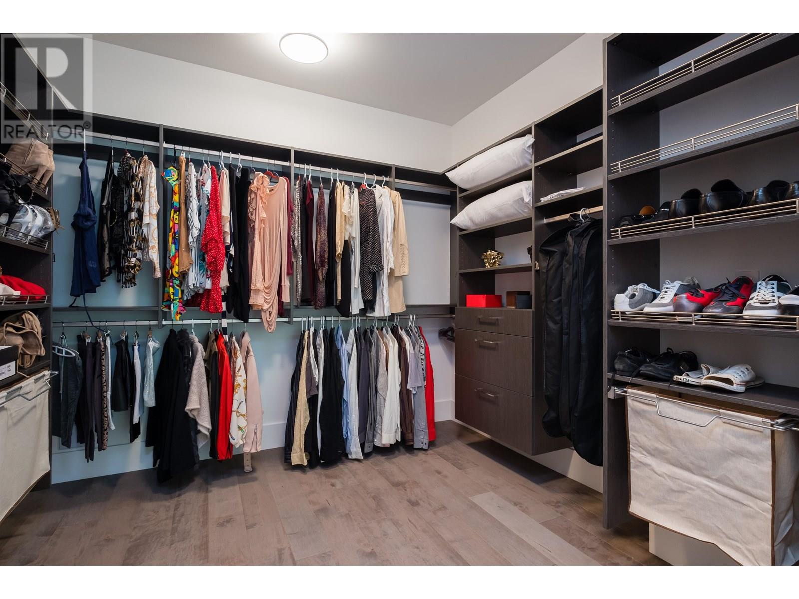 302 2958 BURFIELD PLACE, West Vancouver