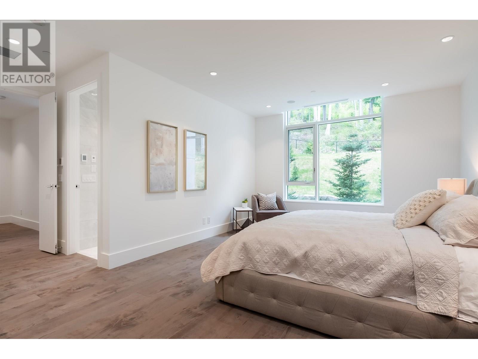 302 2958 BURFIELD PLACE, West Vancouver
