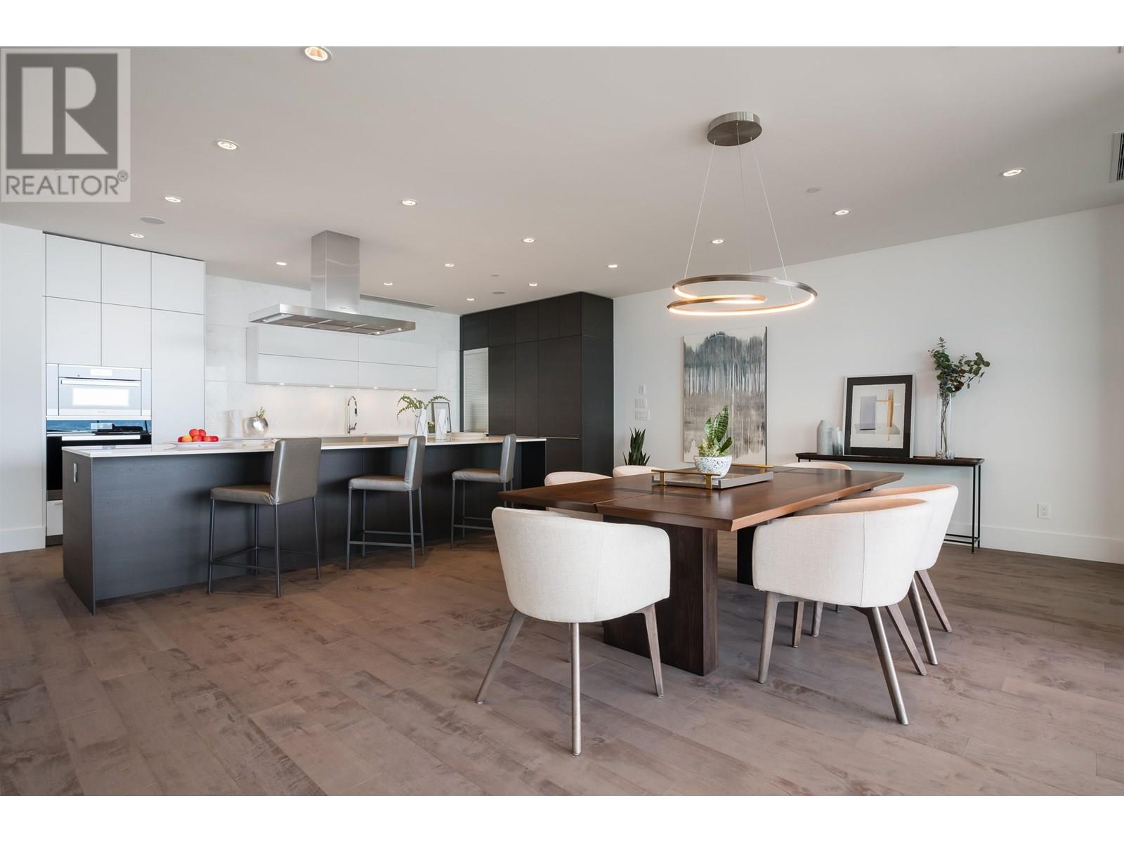 302 2958 BURFIELD PLACE, West Vancouver