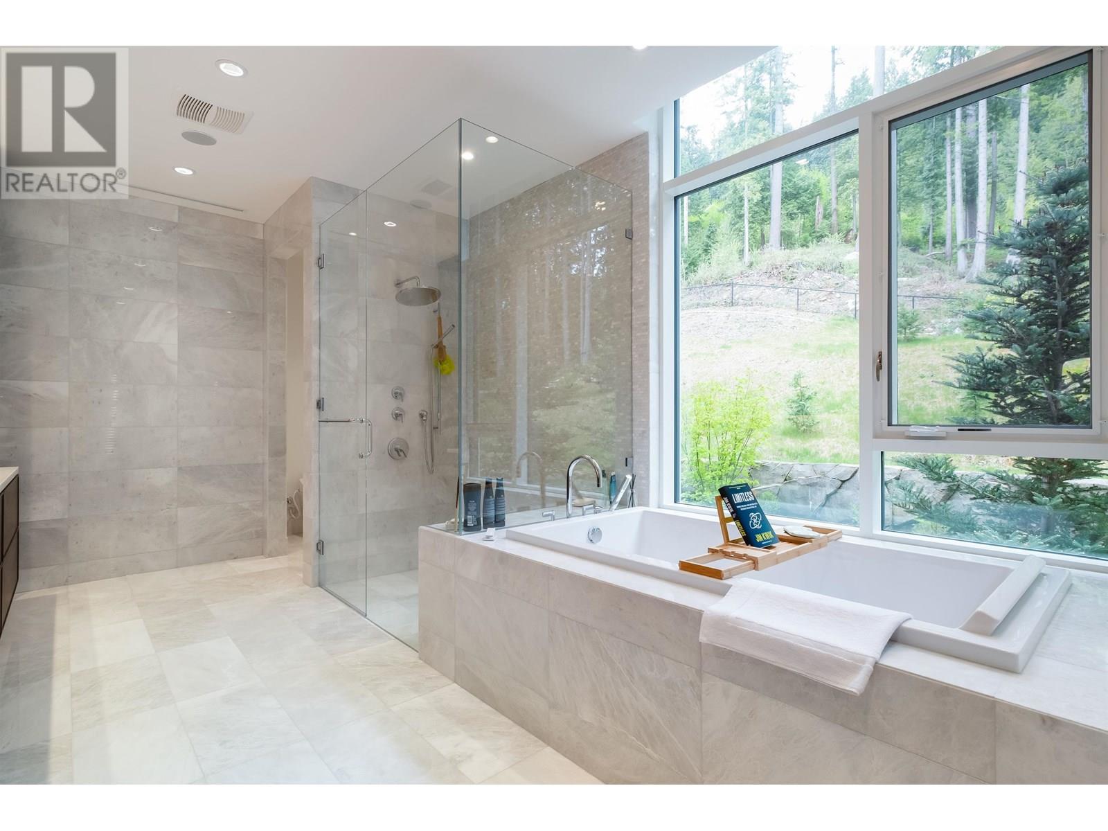 302 2958 BURFIELD PLACE, West Vancouver