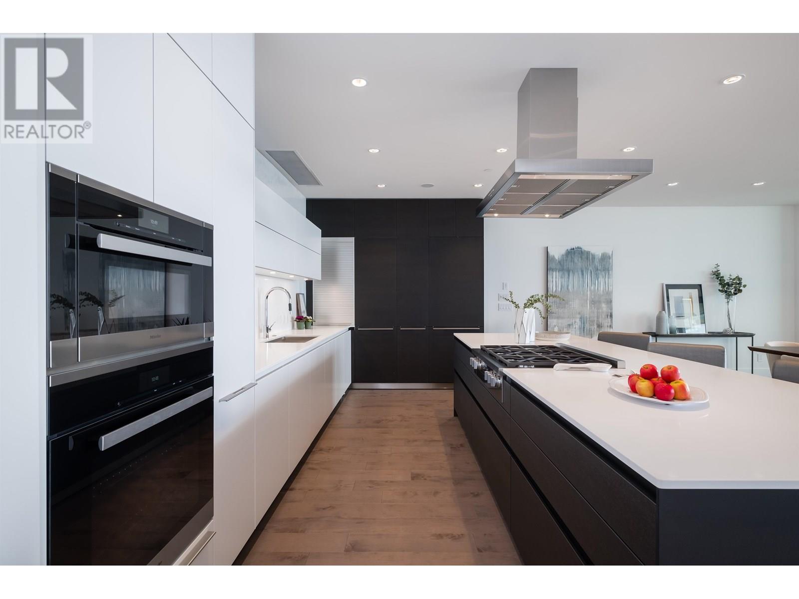 302 2958 BURFIELD PLACE, West Vancouver