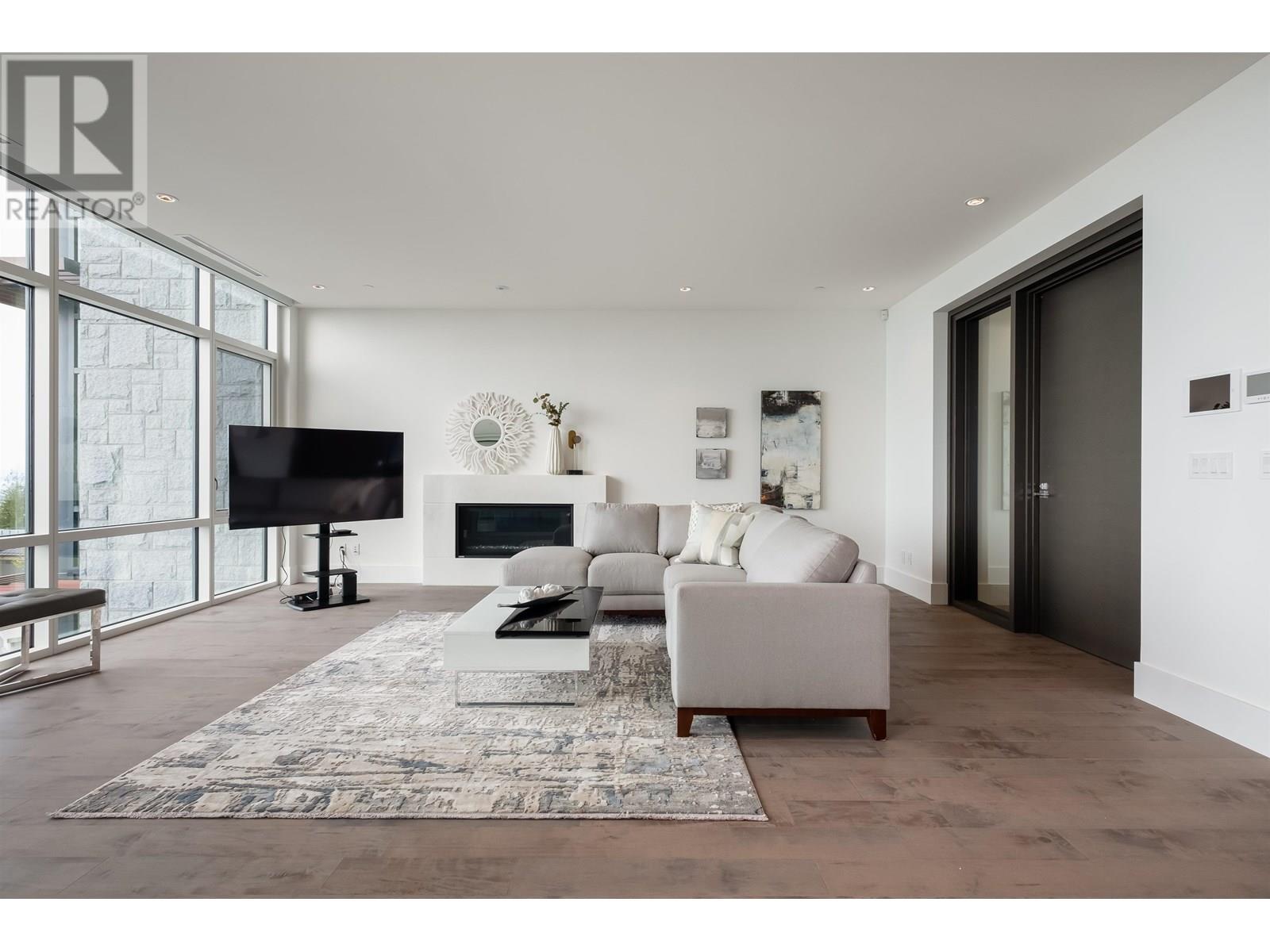 302 2958 BURFIELD PLACE, West Vancouver