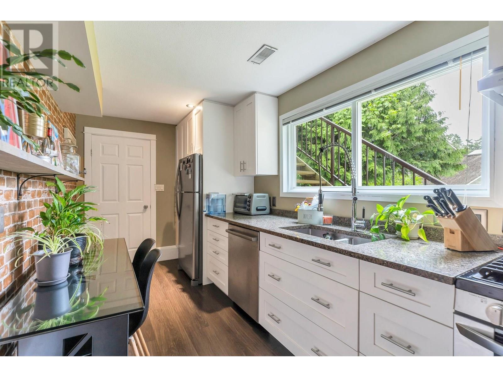 5029 6 Avenue, Delta