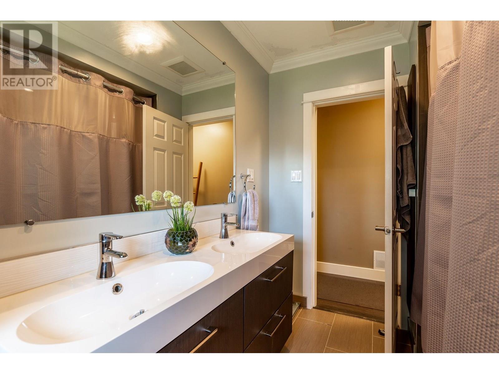 5029 6 Avenue, Delta