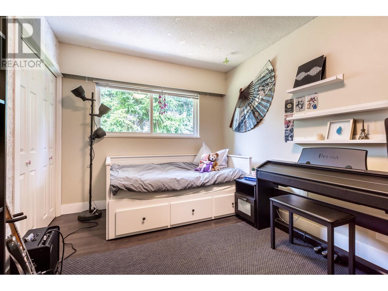 5029 6 Avenue, Delta