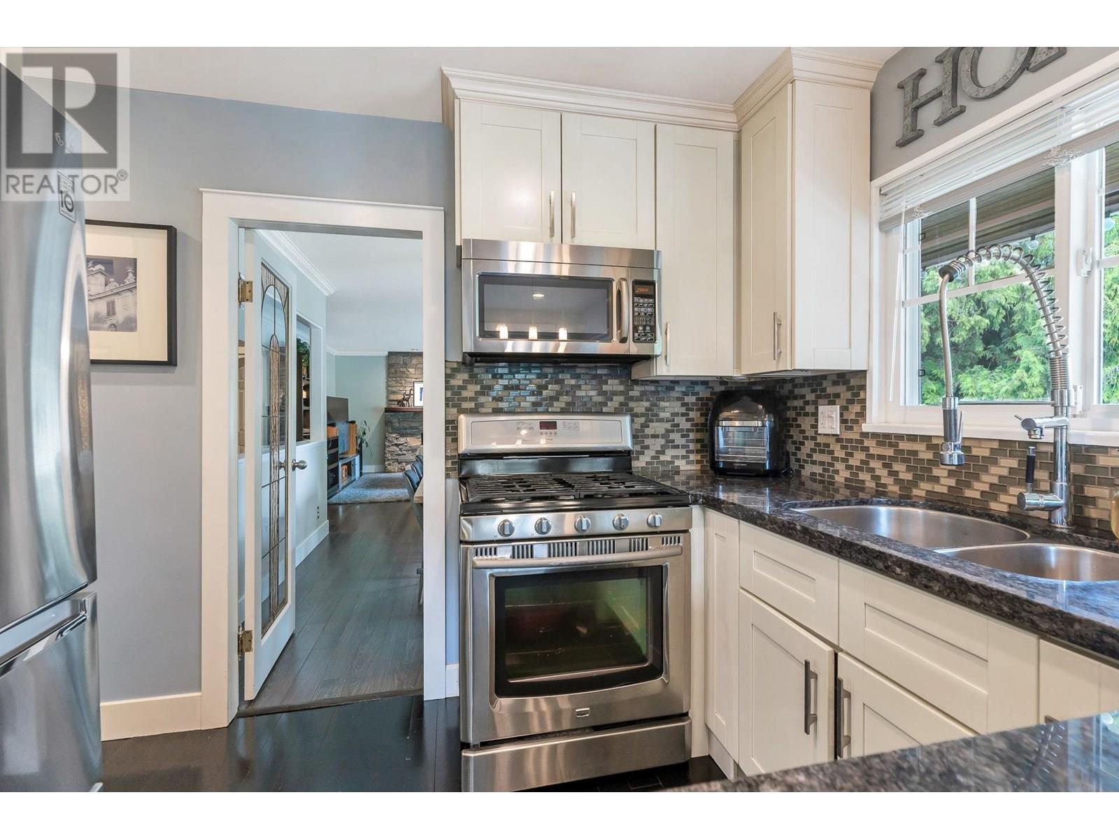 5029 6 Avenue, Delta