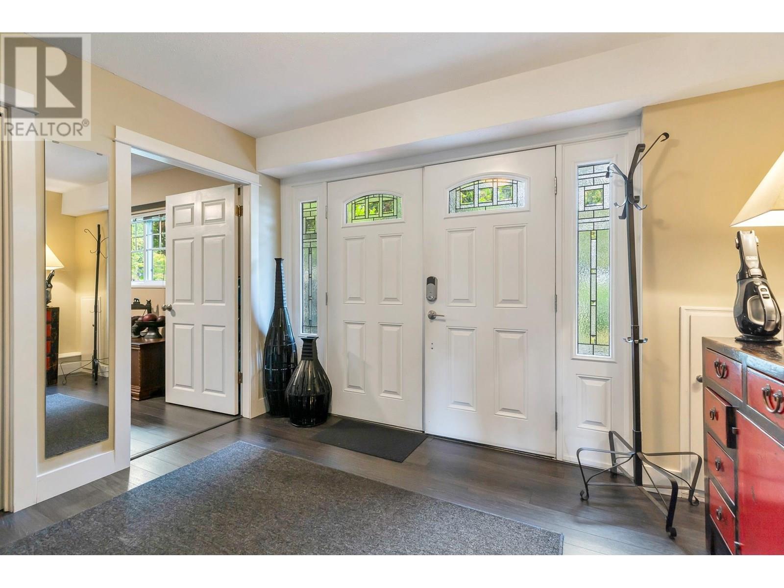 5029 6 Avenue, Delta