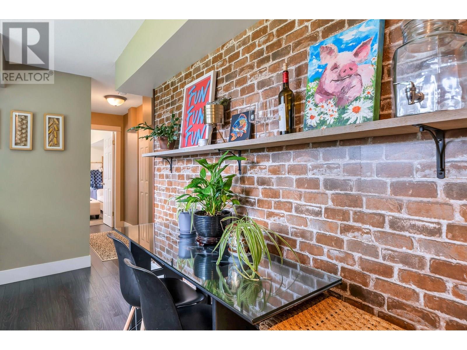 5029 6 Avenue, Delta