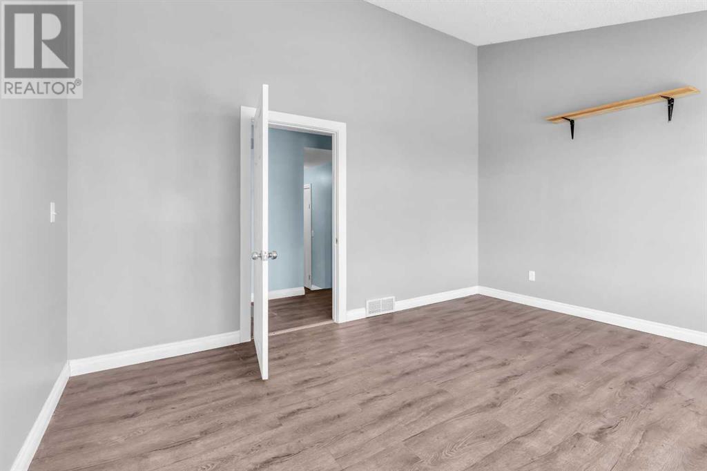 Single Family House for Sale in  Pinemill Mews NE Pineridge Calgary 