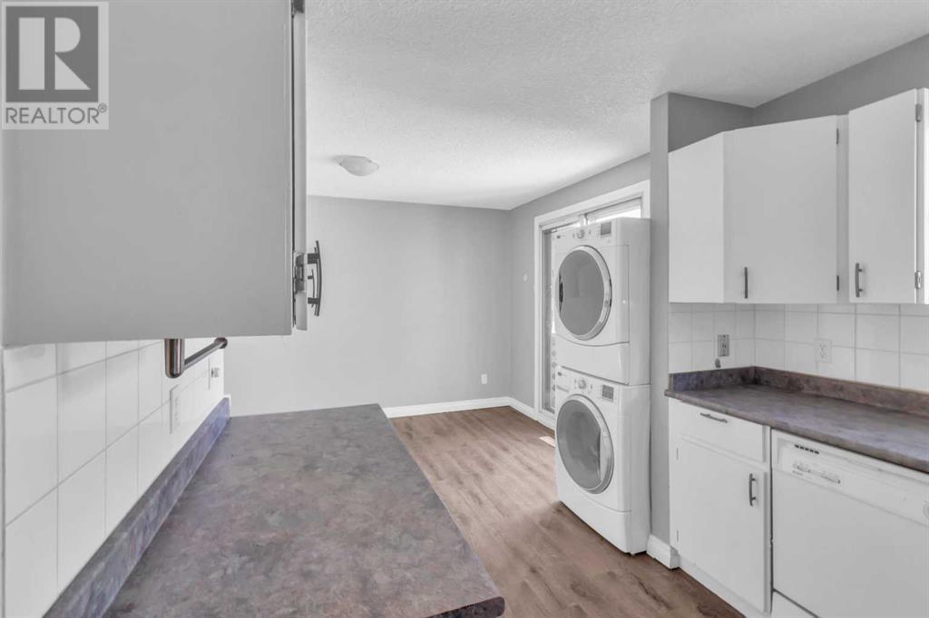 Single Family House for Sale in  Pinemill Mews NE Pineridge Calgary 