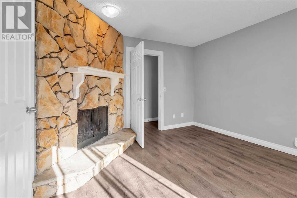 Single Family House for Sale in  Pinemill Mews NE Pineridge Calgary 