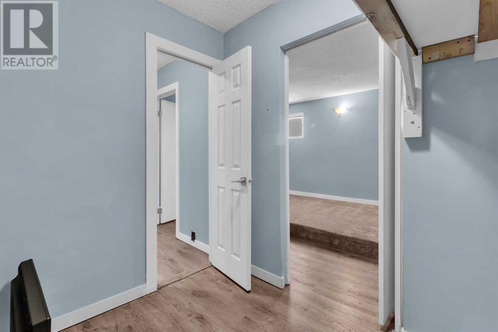 Single Family House for Sale in  Pinemill Mews NE Pineridge Calgary 